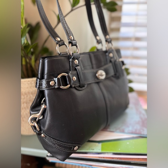 COACH - Brand New Cary Carryall Leather Purse - Picture 8 of 8